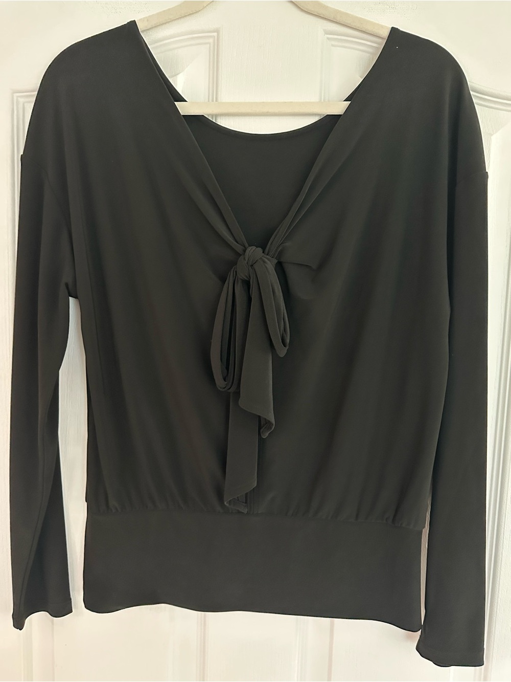 WHBM Brand New Black Long-Sleeve Scoop Neck Top with back bow tie!